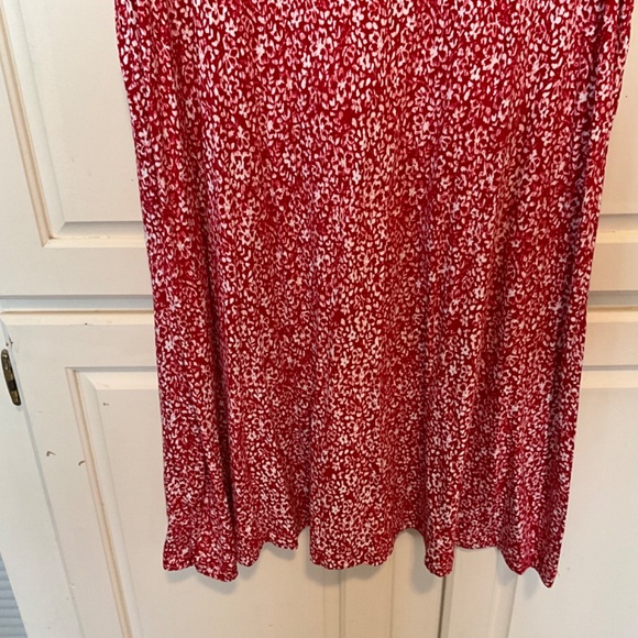 St. John’s Bay dress NWOT floral sleeveless Petite Large red white flowe… - Picture 4 of 6